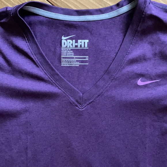 Nike workout tee - Picture 2 of 2